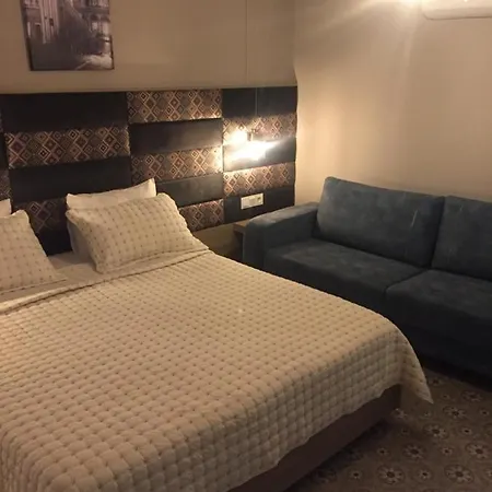 Acr Hotel 2*