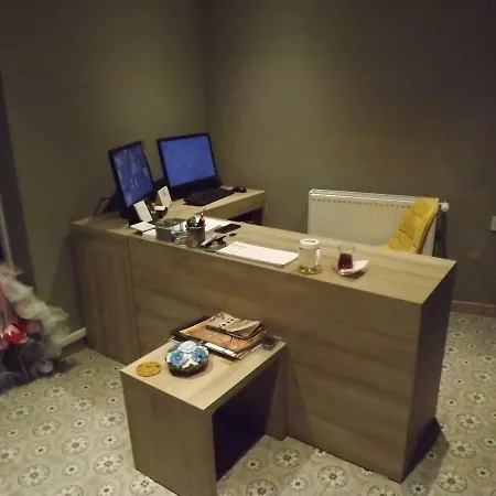 Acr Hotel 2*