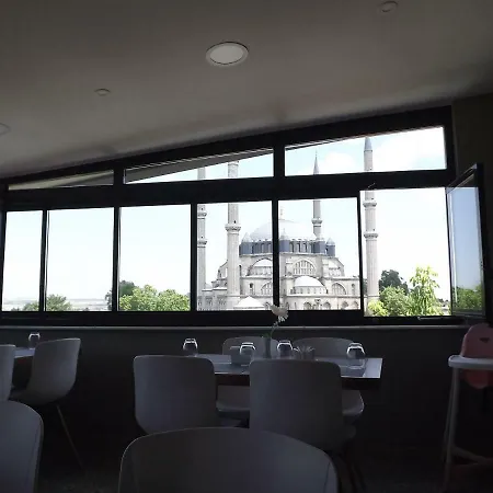 Acr Hotel 2*
