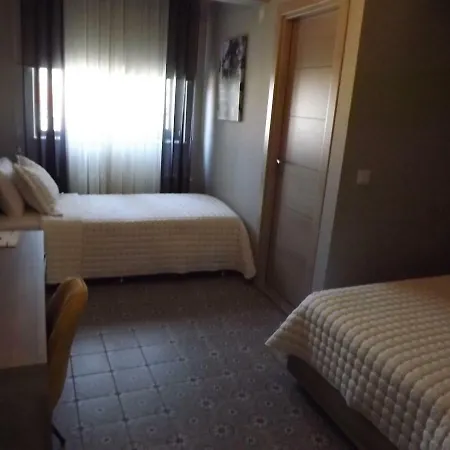 Acr Hotel 2*
